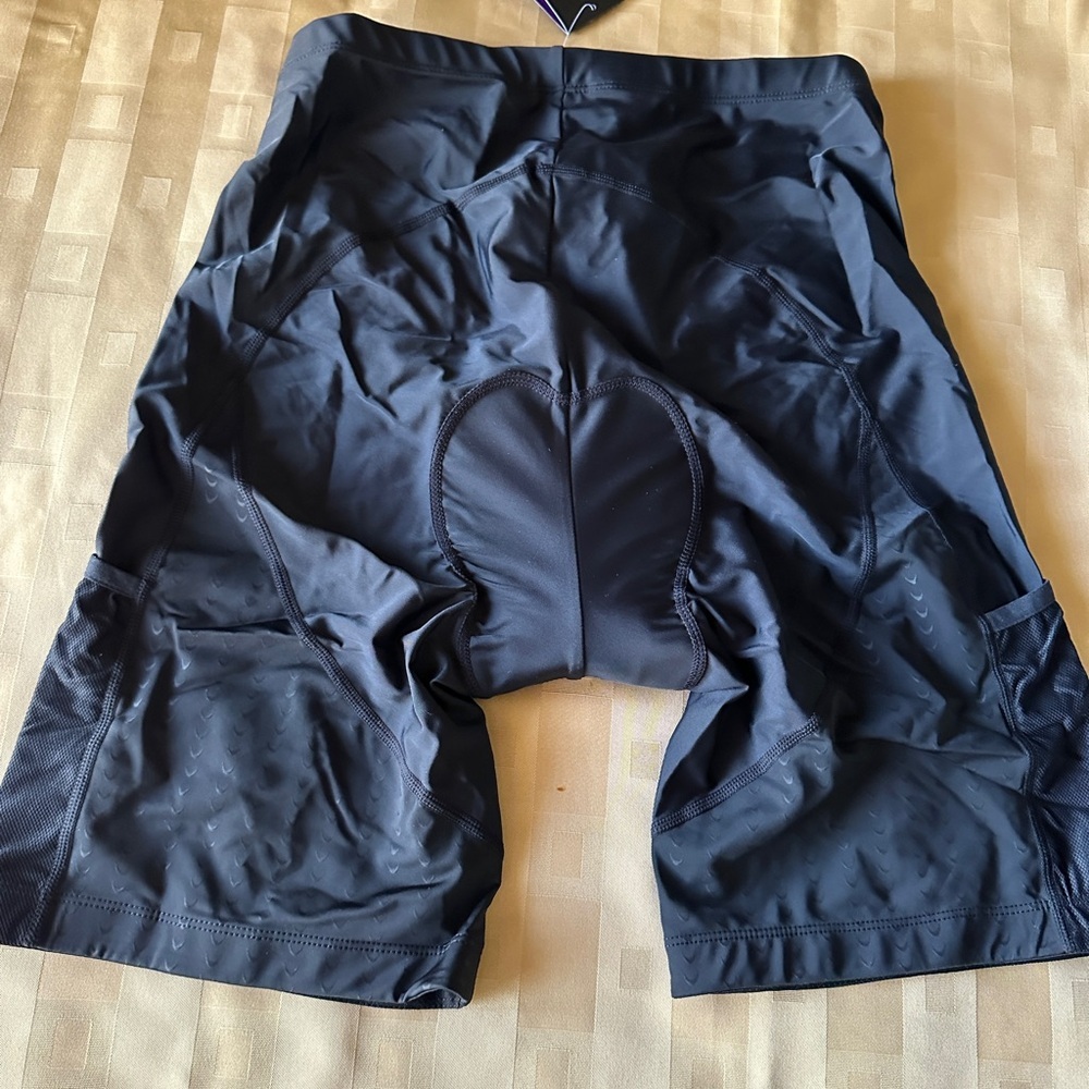 Men’s Black Cycling Shorts XXL Padded Bike shorts.‎ NEW